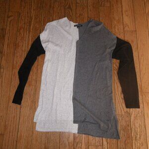 Women's Cotton Blend Long Bodied V-Neck Knit Top